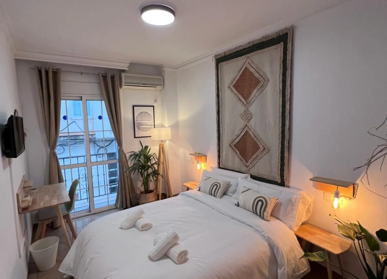 Naim Guest House Nerja