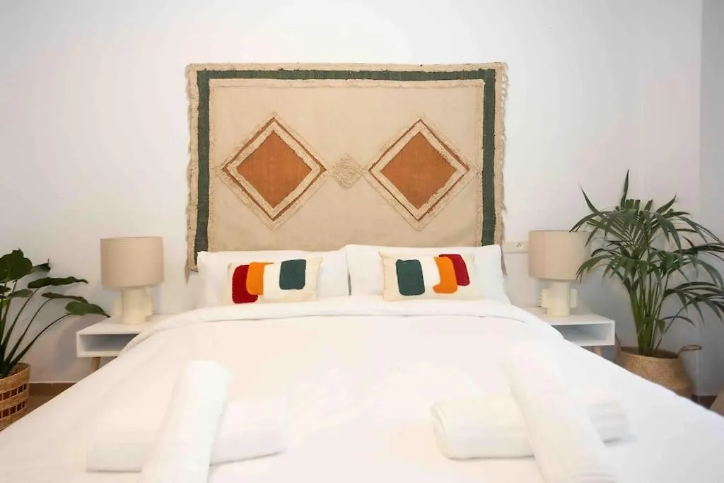 Naim Guest House Nerja