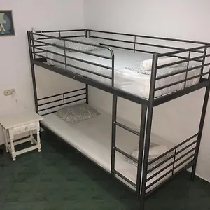 easy-nerja-hostel.es-andalucia.com/