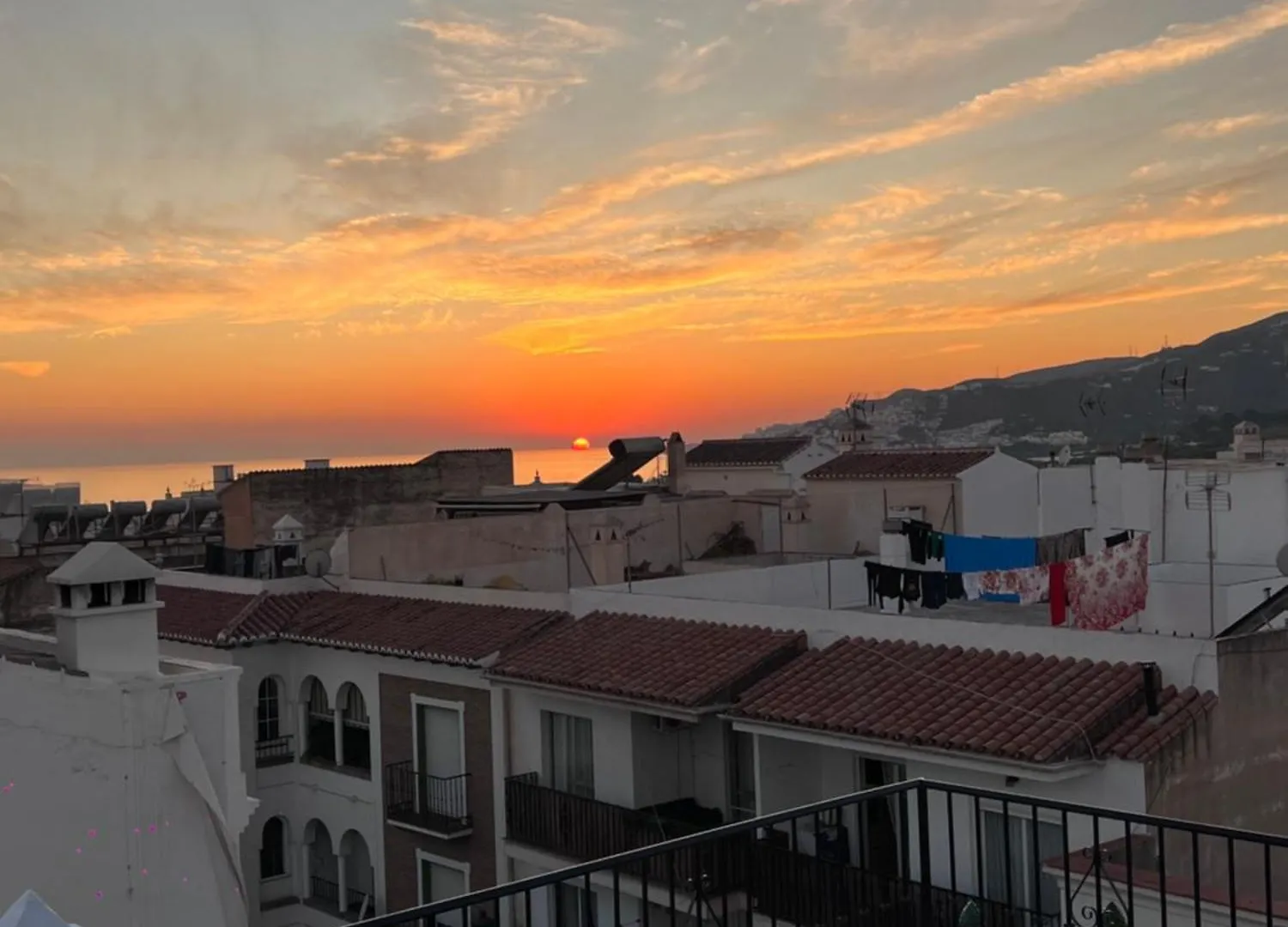 Naim Guest House Nerja