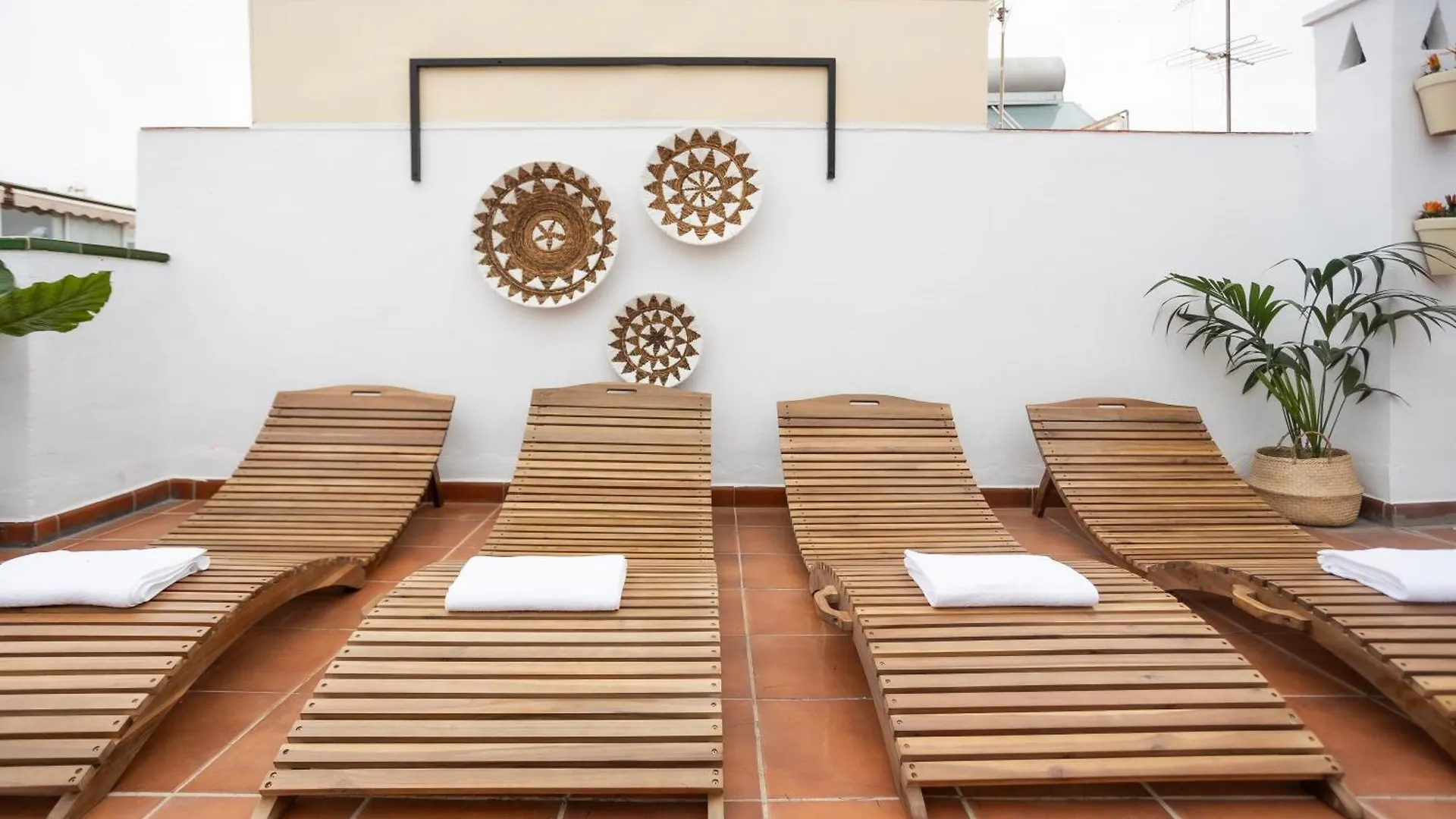Naim Guest House Nerja