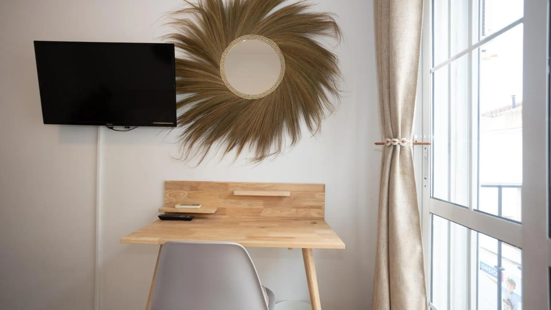 Naim Guest House Nerja