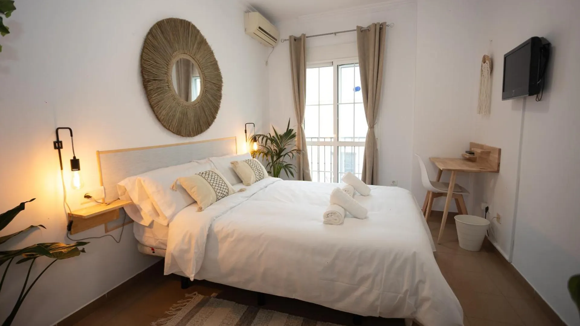 Naim Guest House Nerja Spain