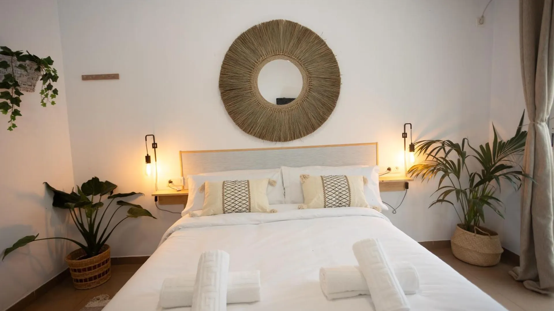 Naim Guest House Nerja