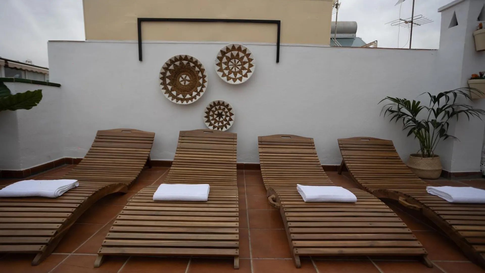 Naim Guest House Nerja