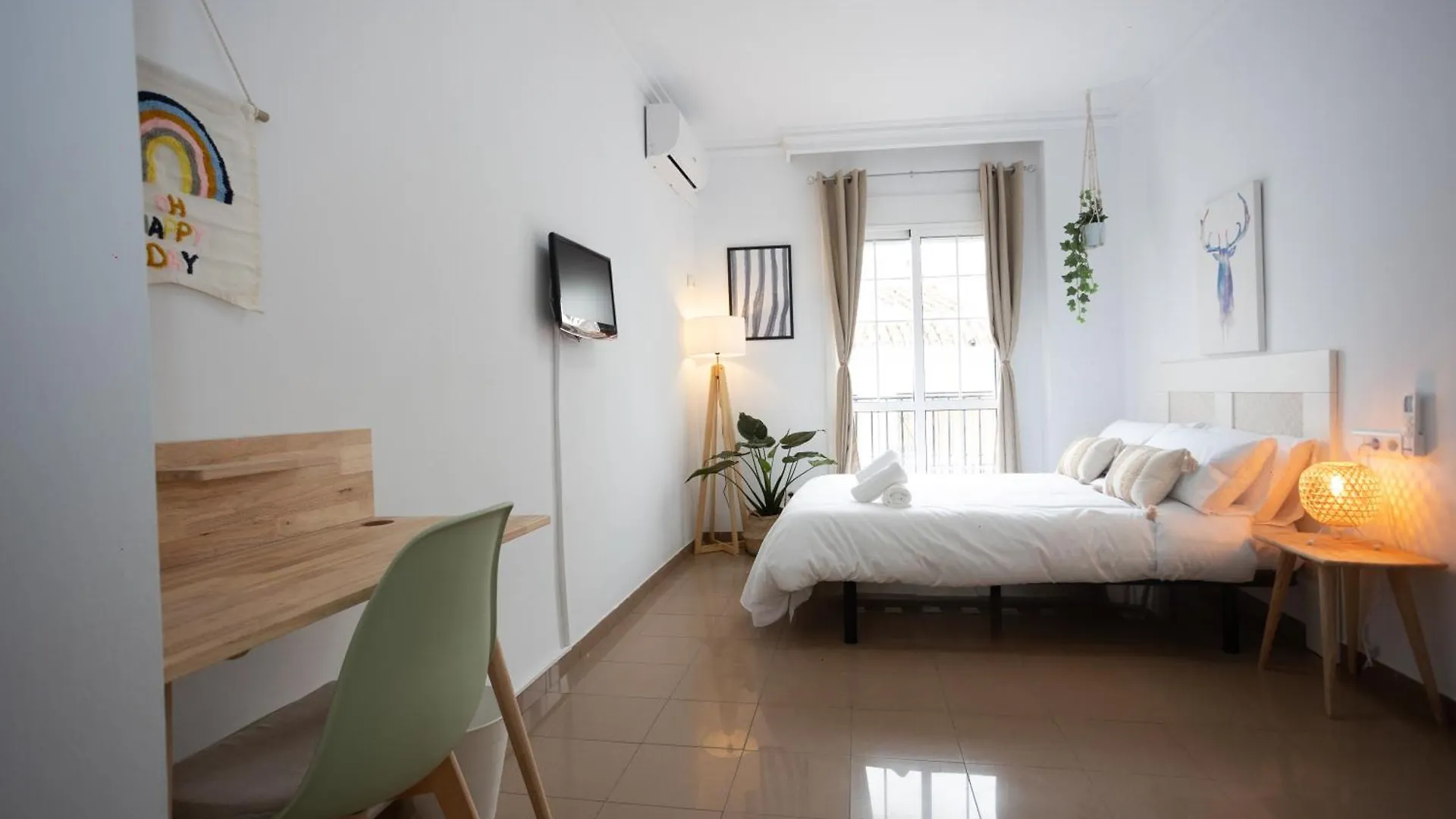 Naim Guest House Нерха Испания