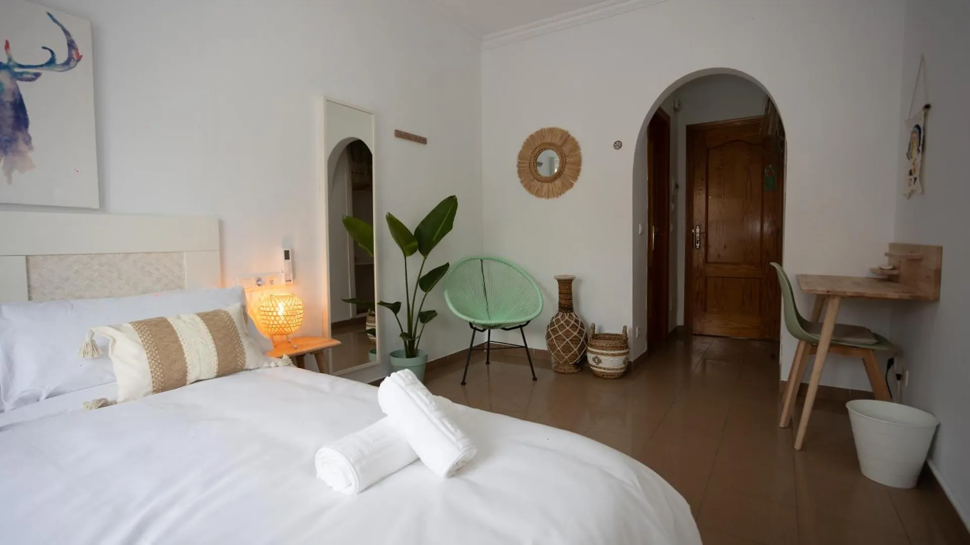 Naim Guest House Нерха 0*,